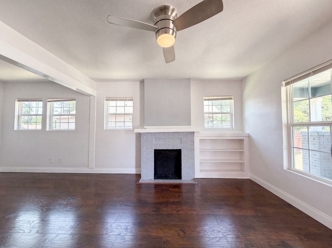 Photo 6 of 17 of 2832 Avenue I, Fort Worth, TX
