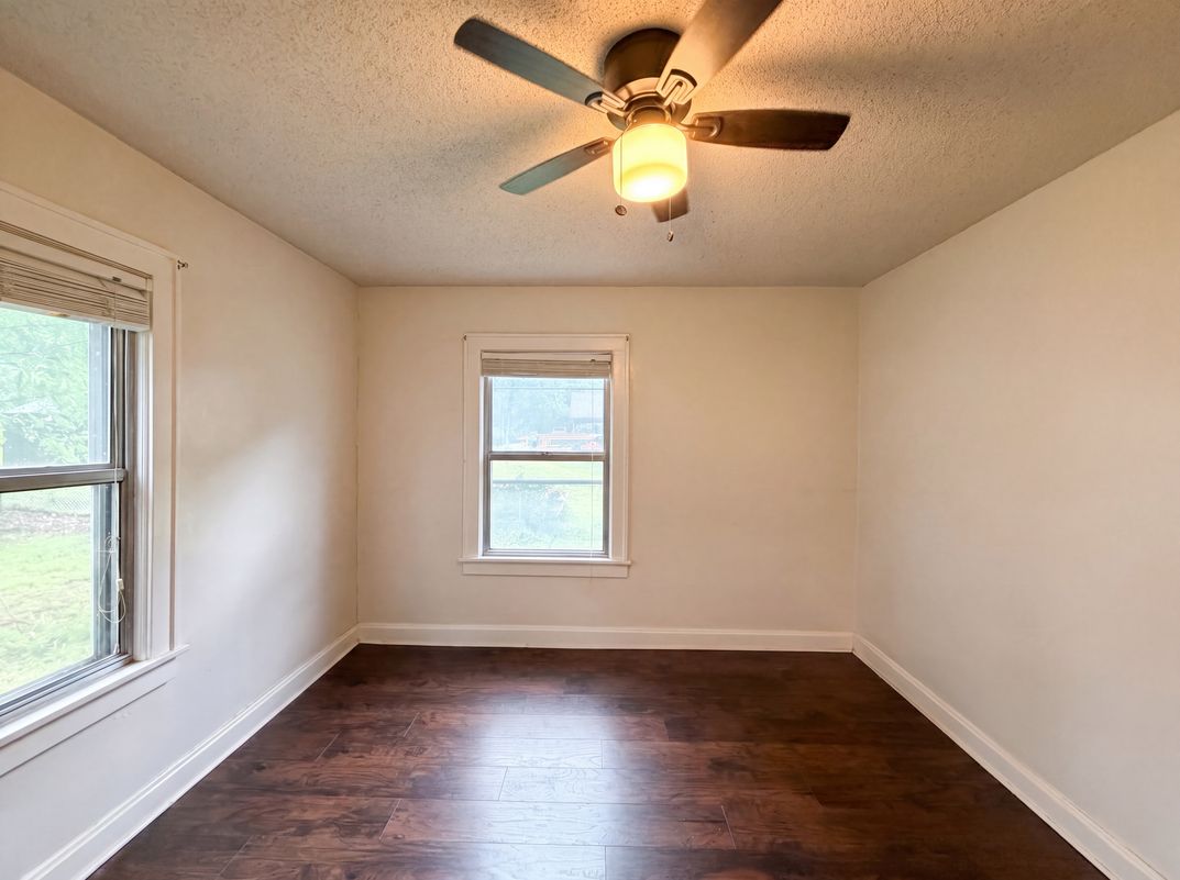 Photo 7 of 21 of 11304 E 55th Ter, Raytown, MO