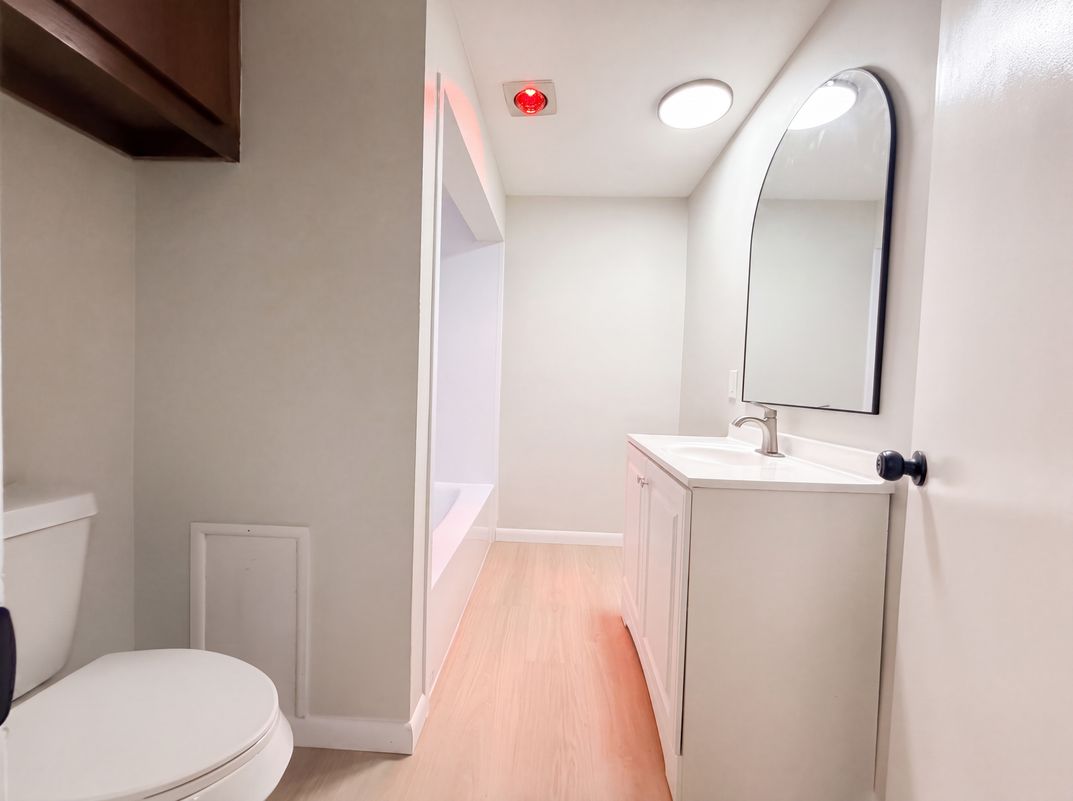 Photo 14 of 23 of 14743 Ronnie Ln, Livonia, MI