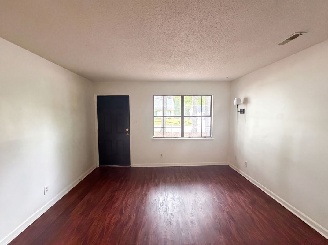 Photo 3 of 17 of 3309 Prudence St, Durham, NC