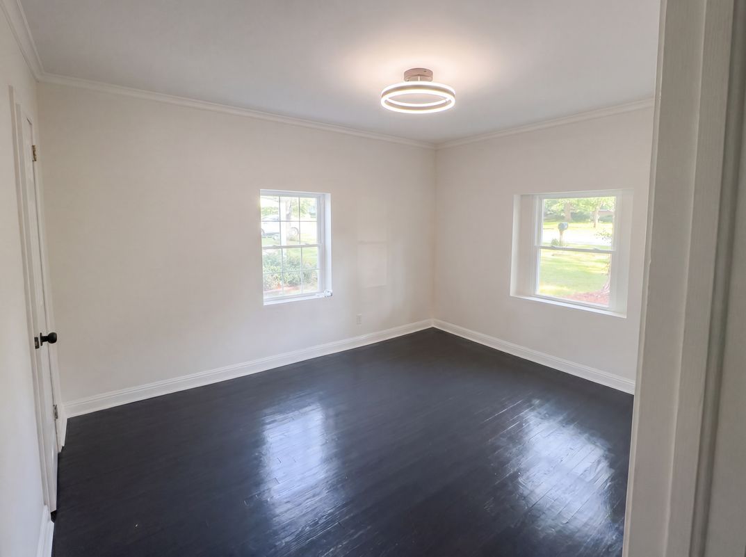 Photo 4 of 21 of 601 Community Dr, Waycross, GA