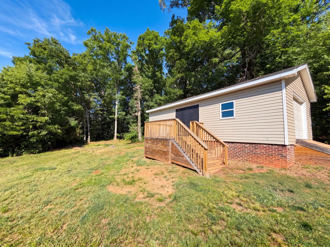 Photo 19 of 21 of 129 Saddlebrook Ave, Pickens, SC