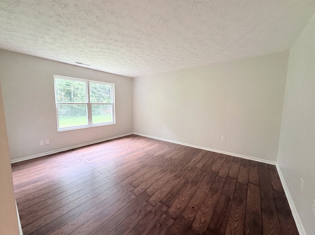 Photo 16 of 27 of 4213 Mallard Dr, Batavia, OH