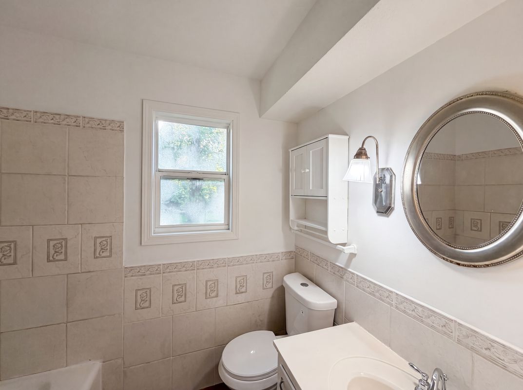 Photo 13 of 19 of 5243 N Lydia Ave, Kansas City, MO