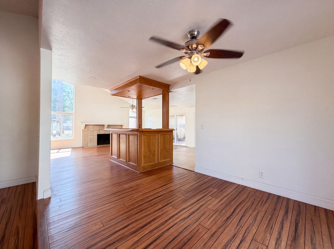 Photo 7 of 40 of 15408 Glentree Rd, Valley Center, CA