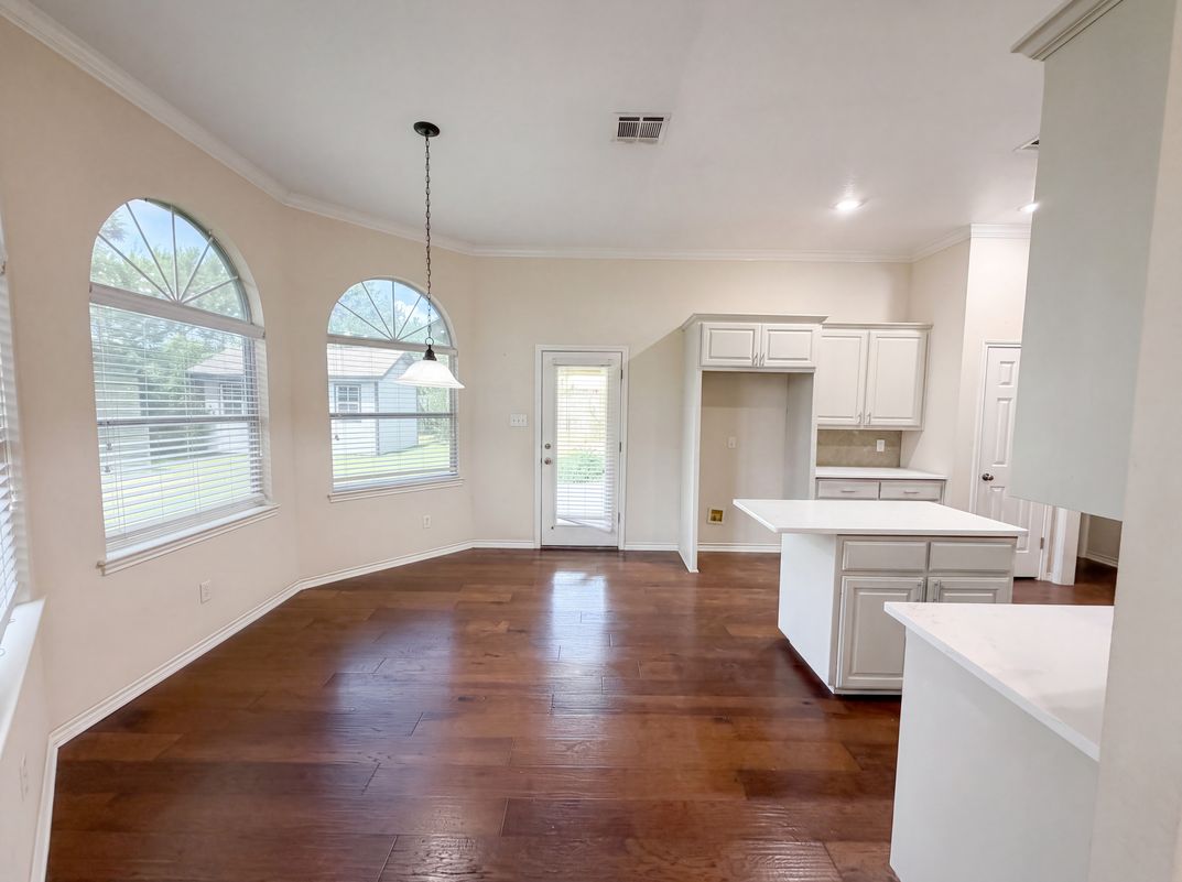 Photo 3 of 16 of 11117 Weatherford Dr, Belton, TX