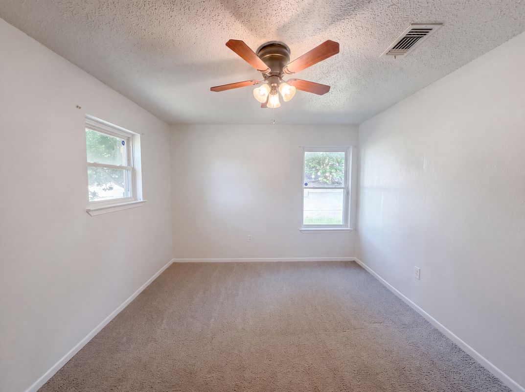 Photo 9 of 16 of 908 Laurie Ln, Copperas Cove, TX