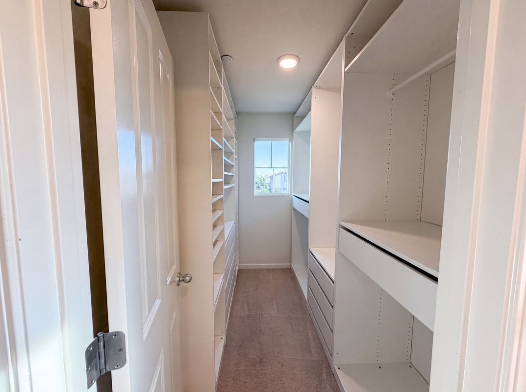 Photo 10 of 27 of 8224 Kossum Way, Elk Grove, CA