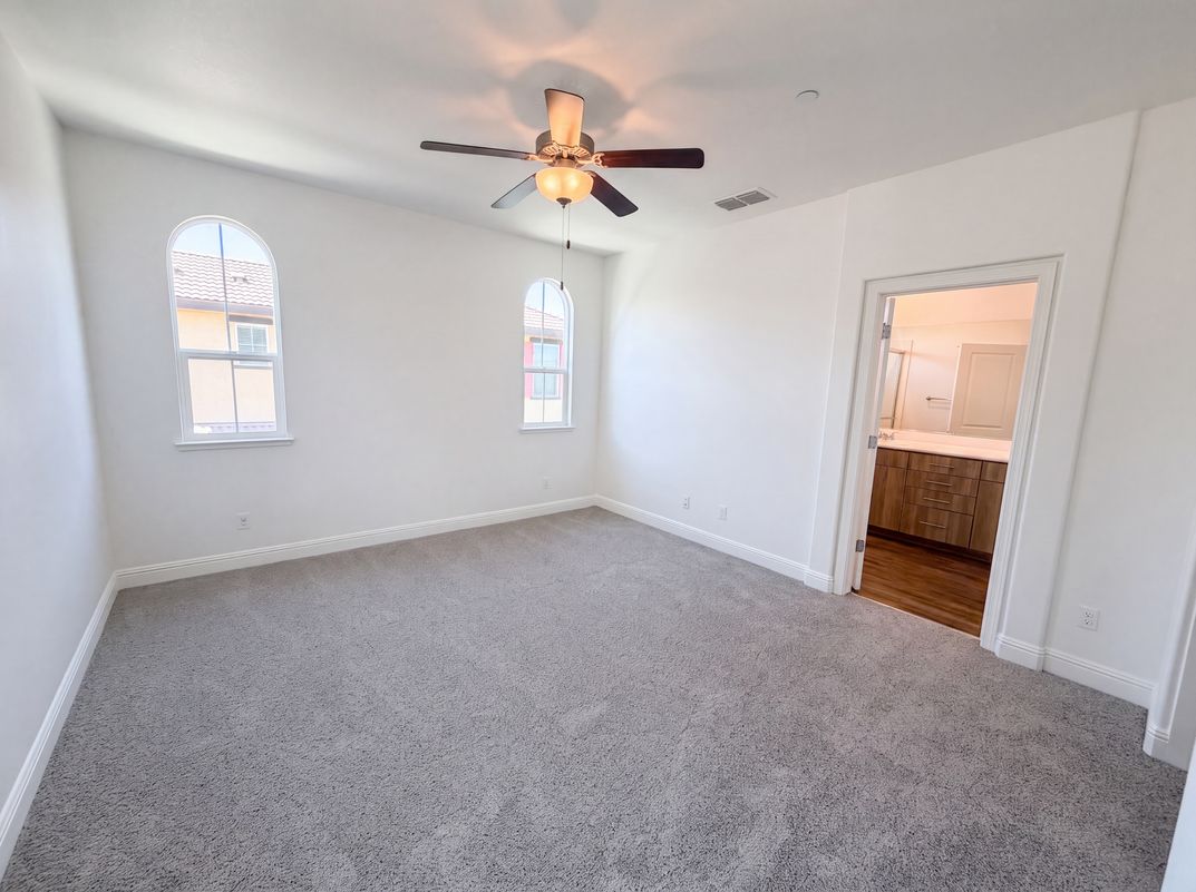 Photo 4 of 30 of 10801 Portico Cir, Rancho Cordova, CA