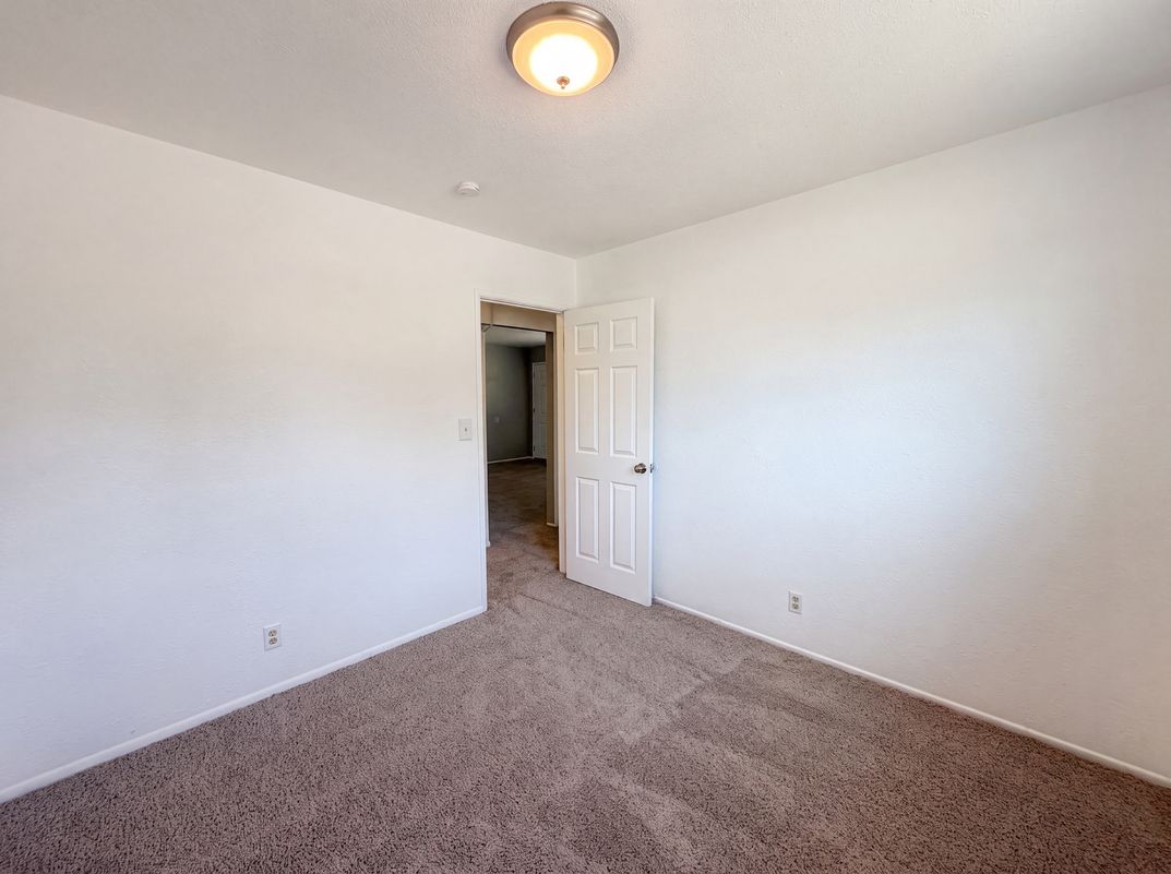 Photo 10 of 23 of 918 Harrison Ave, Lincoln, CA