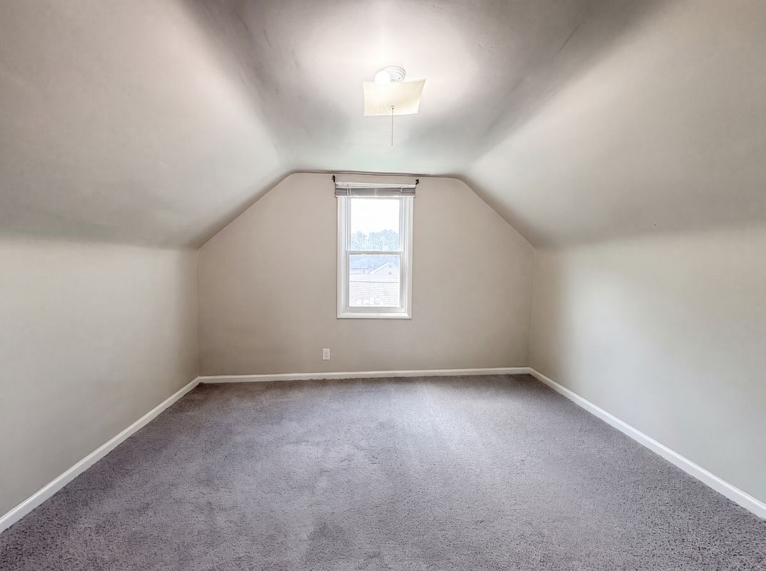 Photo 8 of 20 of 6455 Norborne Ave, Dearborn Heights, MI