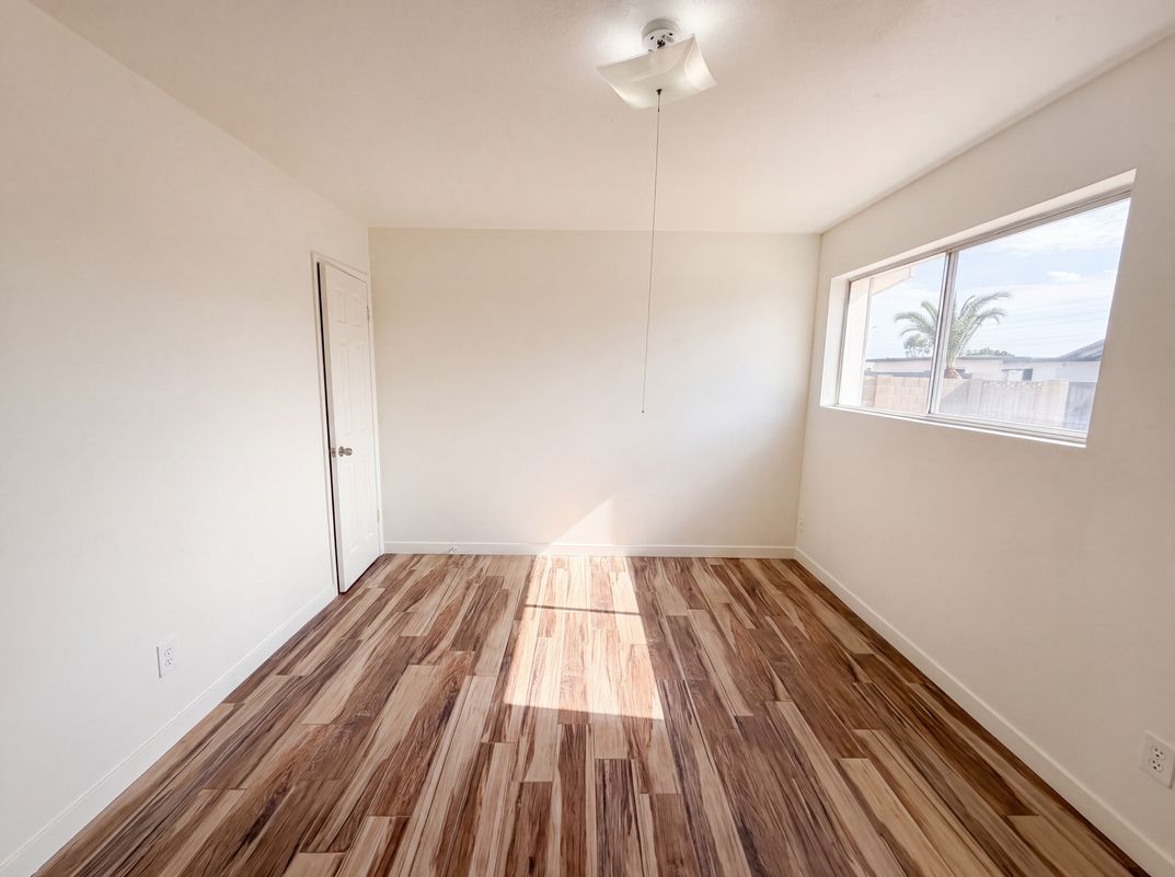 Photo 3 of 28 of 10215 N 36th Ave, Phoenix, AZ
