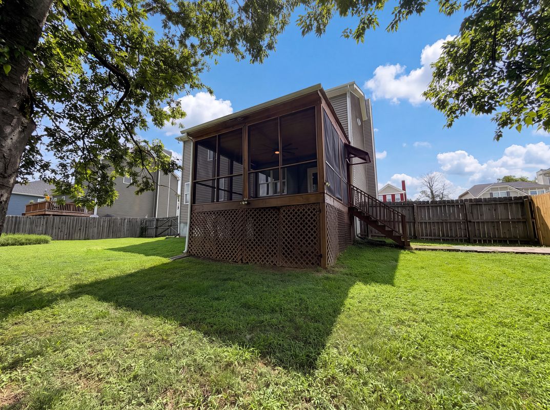 Photo 15 of 17 of 2520 Val Marie Dr, Madison, TN