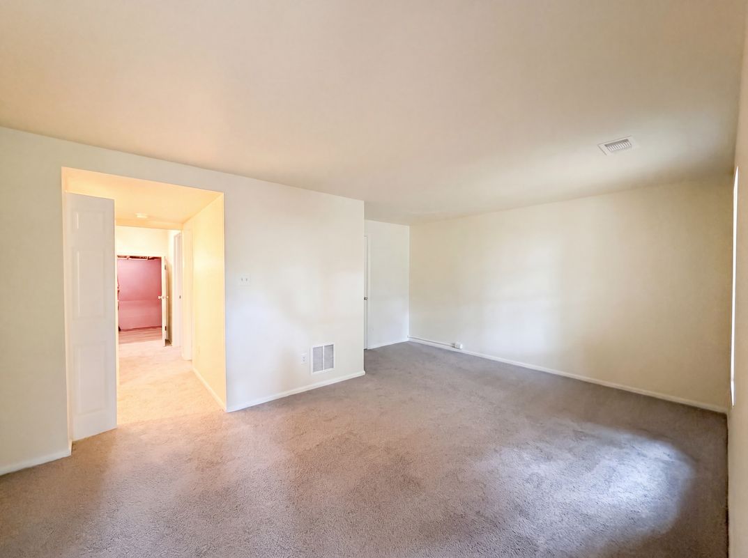 Photo 15 of 48 of 8641 Centerton Ln, Manassas, VA