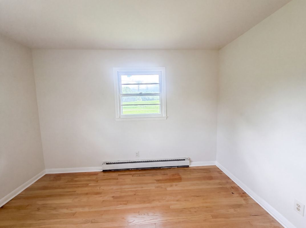 Photo 14 of 22 of 4913 Millpoint Rd, Greensboro, NC