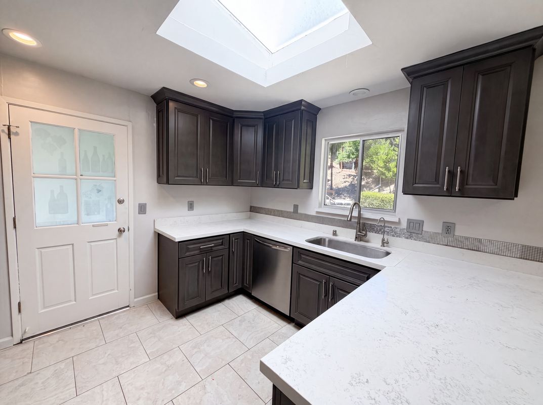 Photo 8 of 36 of 612 Tahos Rd, Orinda, CA