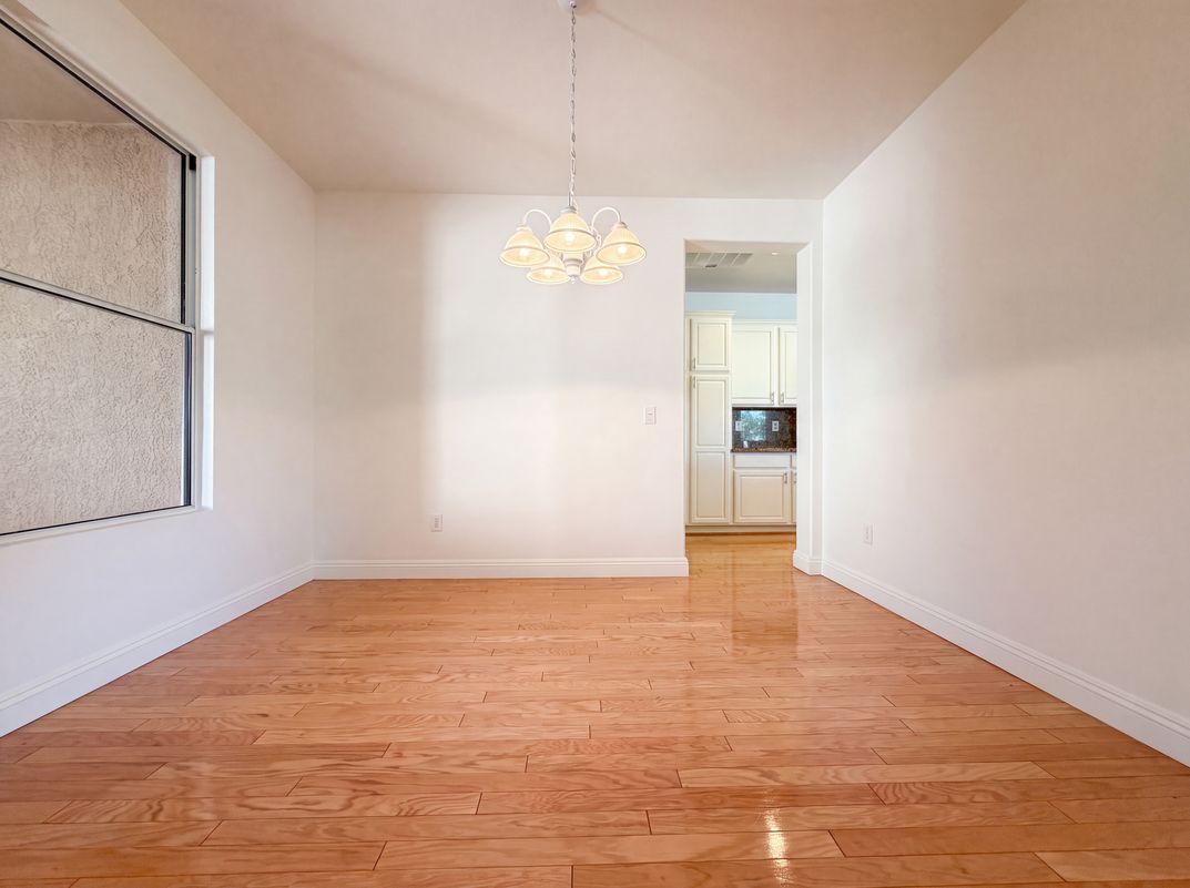 Photo 7 of 23 of 10228 Donde Ave, Las Vegas, NV