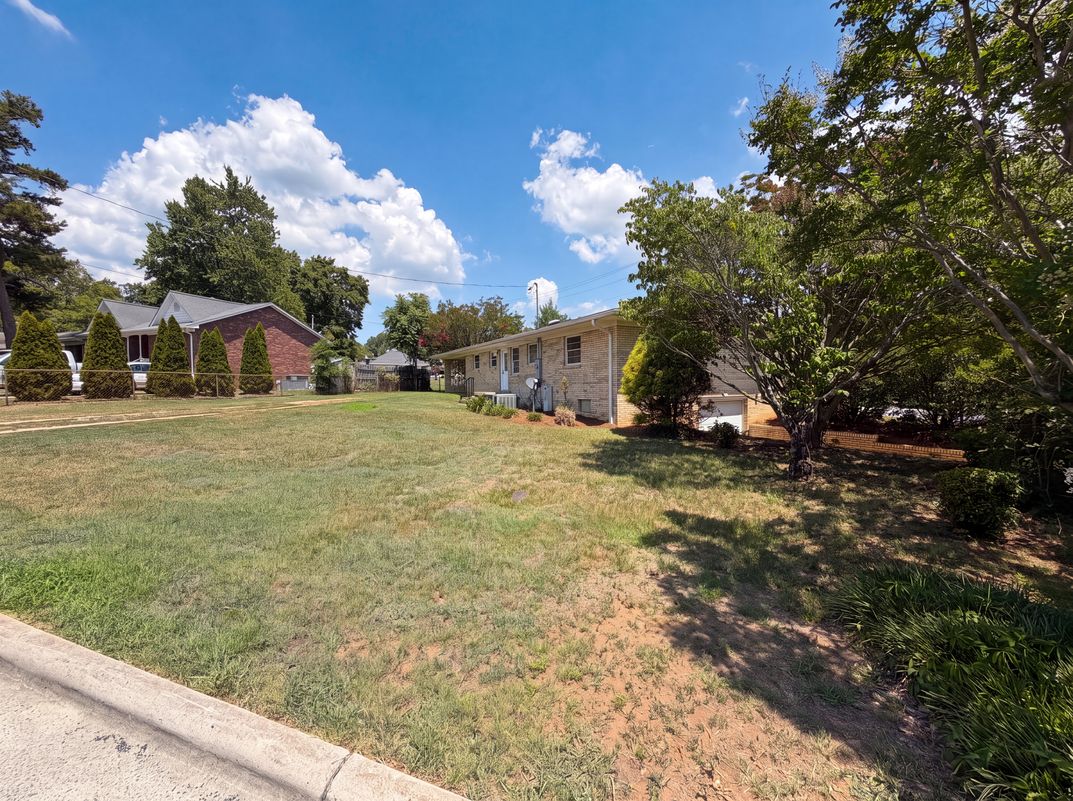 Photo 18 of 21 of 608 E Ryder Ave, Landis, NC