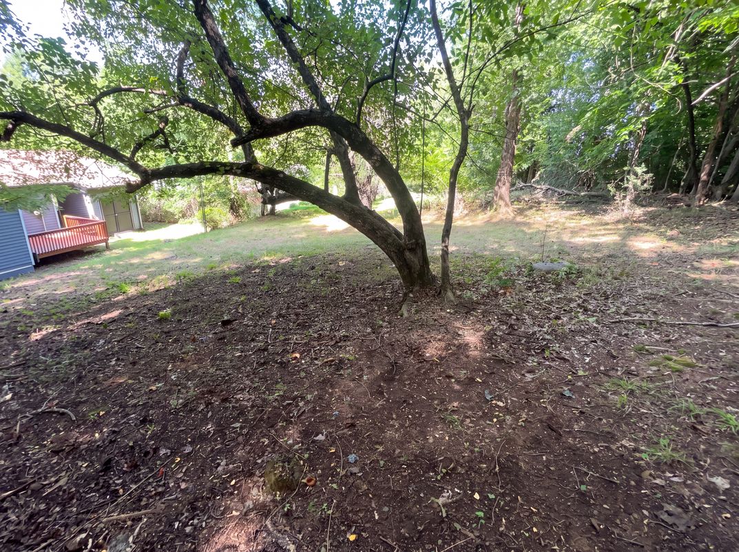 Photo 19 of 21 of 915 Kenham Pl, Lenoir, NC