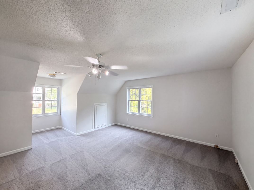 Photo 11 of 17 of 6113 Remington Lake Dr, Raleigh, NC
