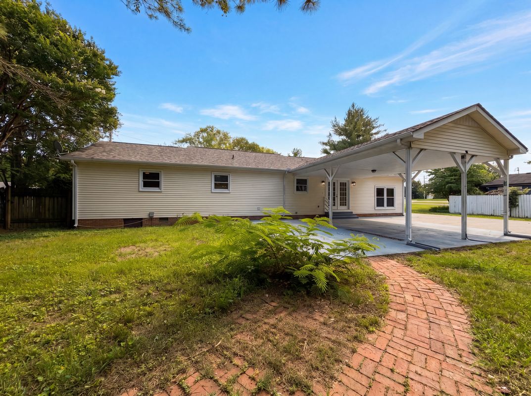 Photo 21 of 22 of 4023 Cavalier Dr, Murfreesboro, TN