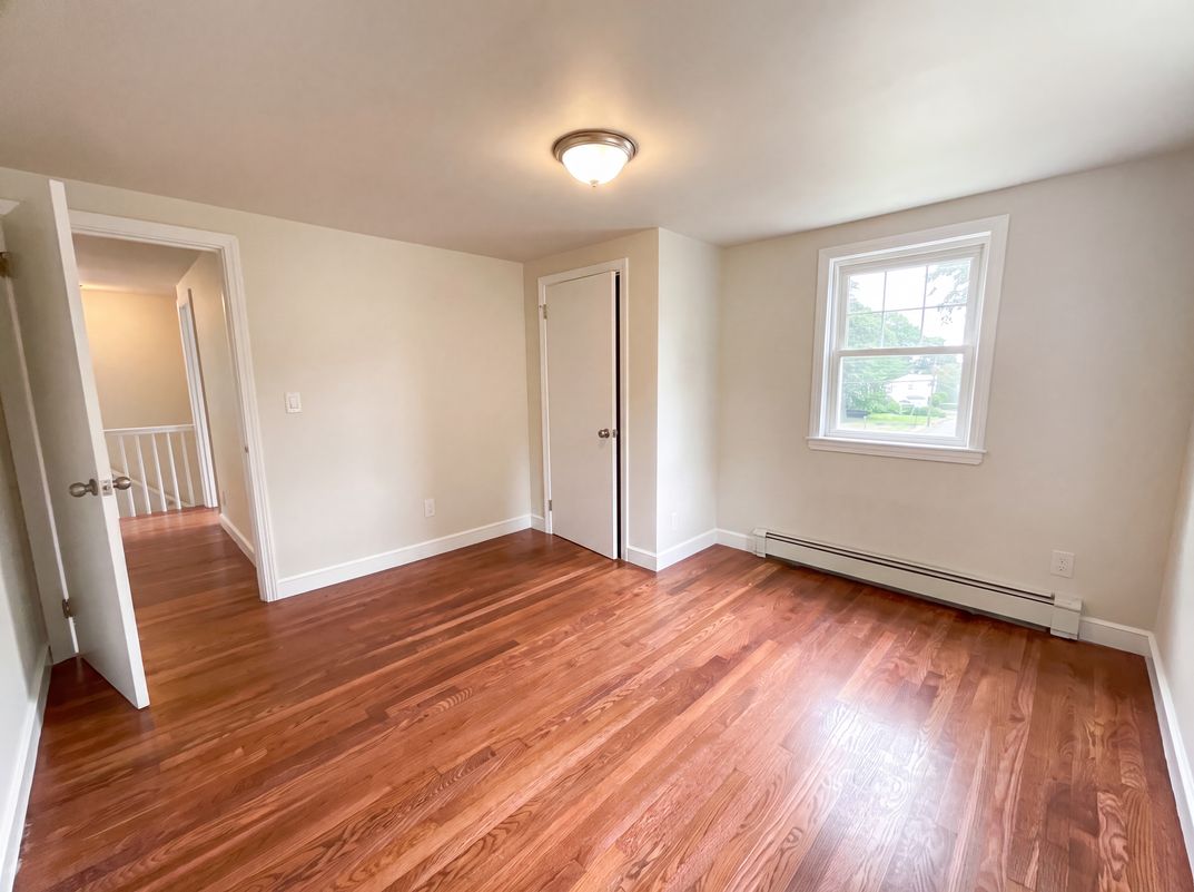 Photo 14 of 28 of 48 Woodlawn St, Randolph, MA