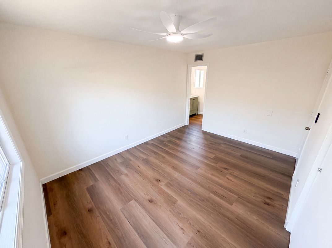 Photo 13 of 30 of 21312 E Greenhaven St, Covina, CA