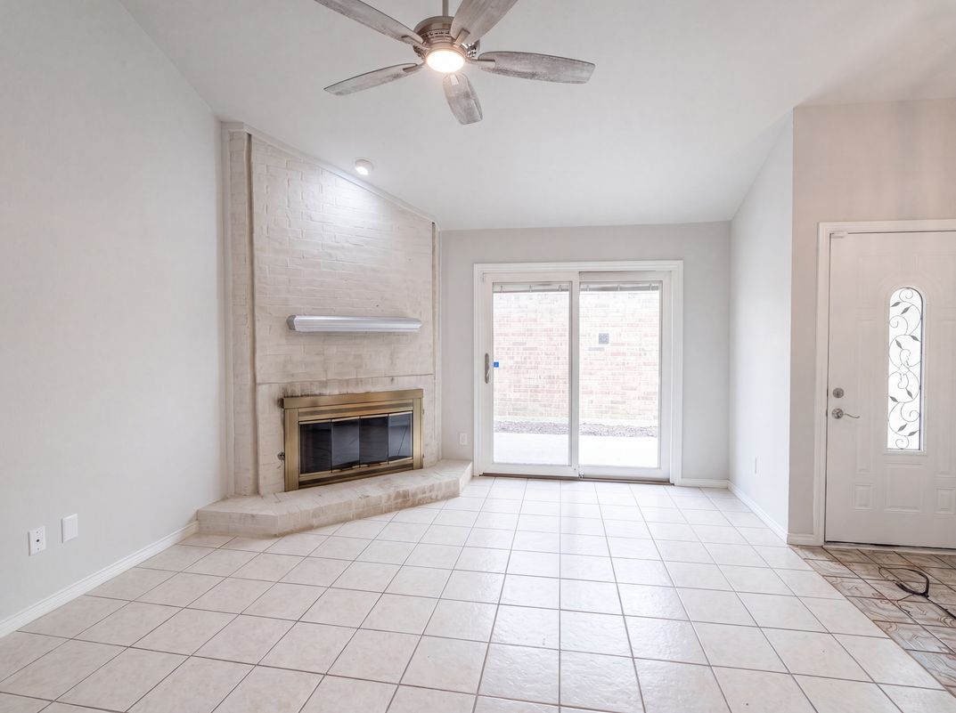 Photo 8 of 21 of 2604 Leo Dr, Garland, TX
