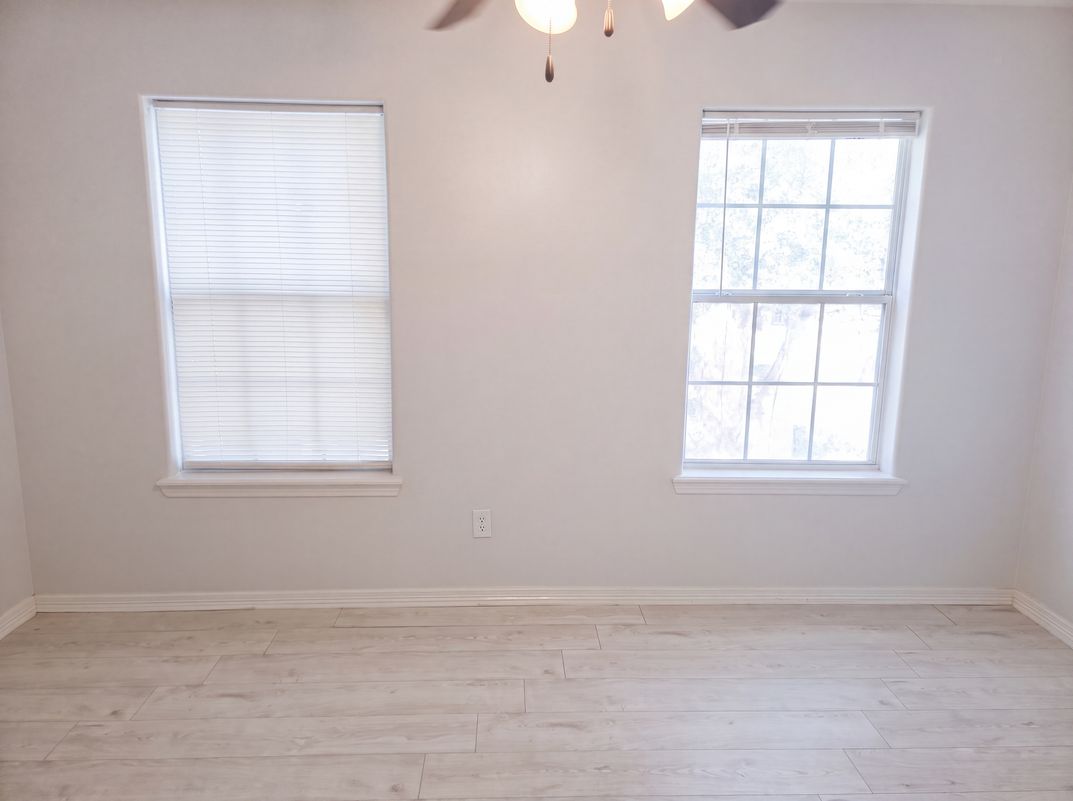 Photo 6 of 26 of 2116 S 6th St, McAllen, TX