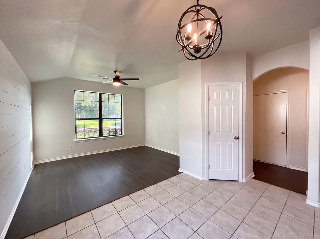 Photo 6 of 18 of 1603 Katydid Ct, Conroe, TX