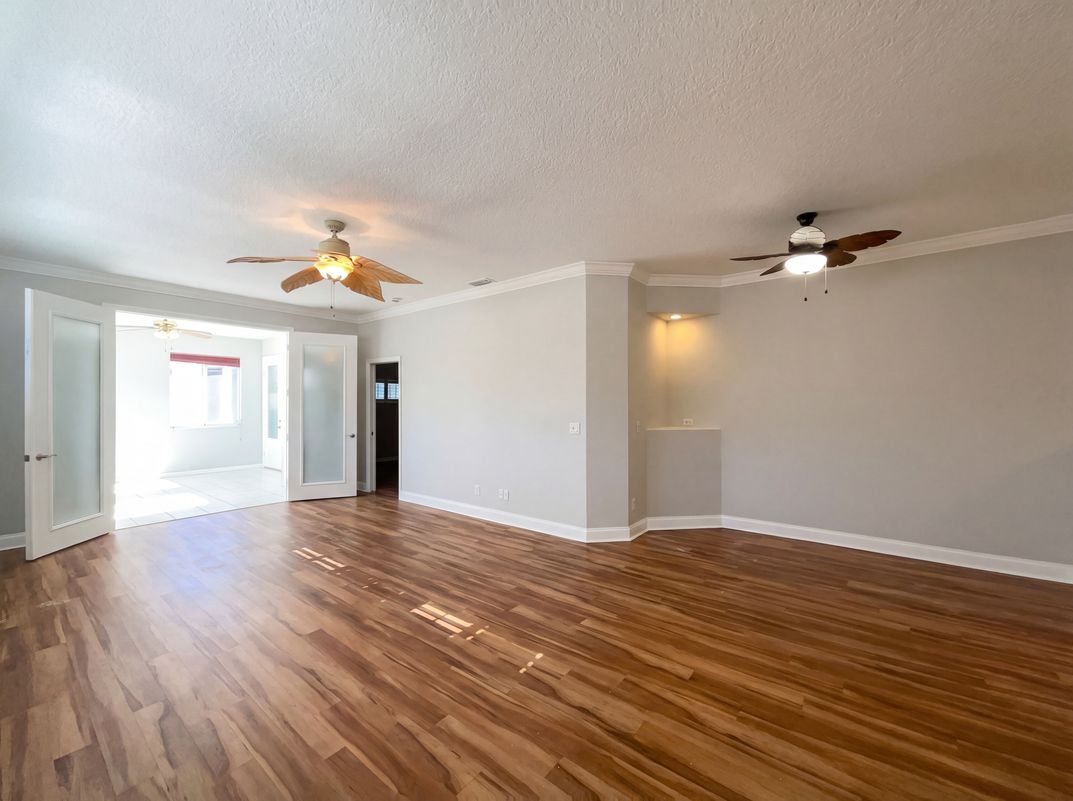 Photo 3 of 21 of 5928 Brittania Blvd, Tavares, FL
