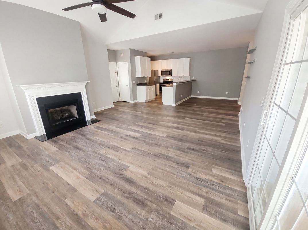 Photo 3 of 17 of 906 W Marymont Ln, Charleston, SC