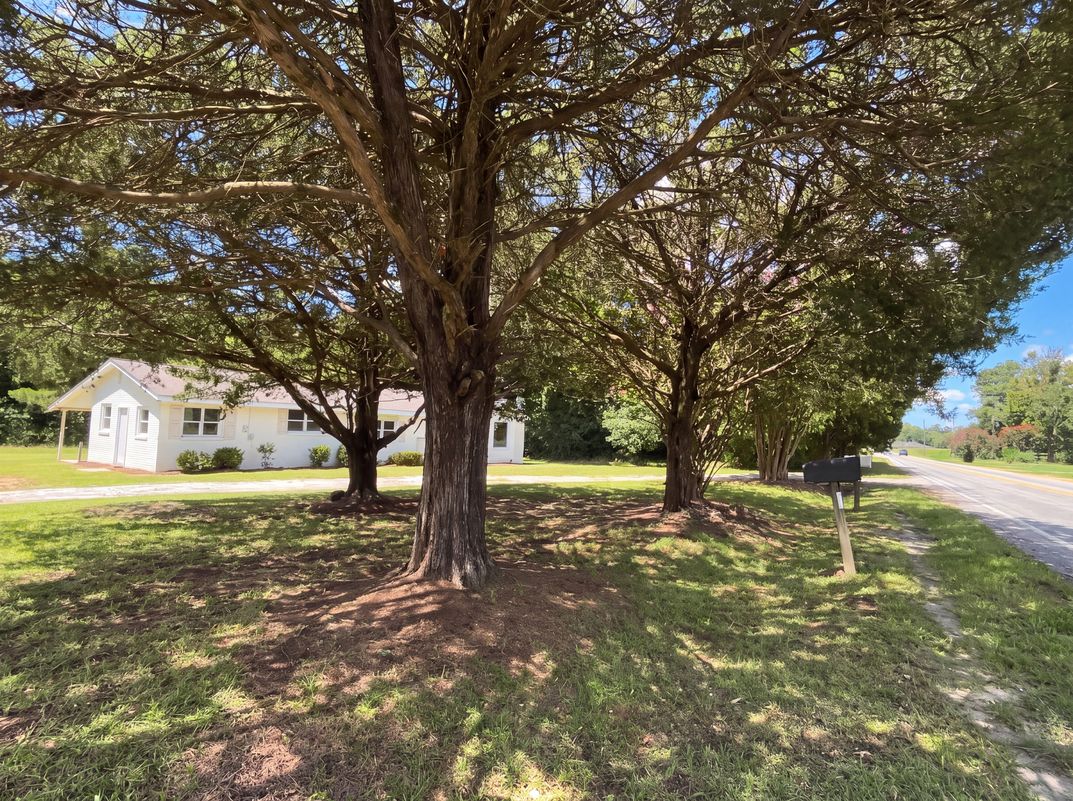 Photo 31 of 32 of 630 S Lee St, Batesburg, SC