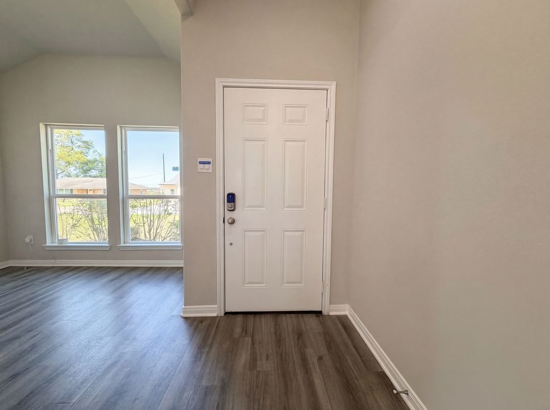 Photo 8 of 20 of 222 Spruce Lake Rd, Huffman, TX