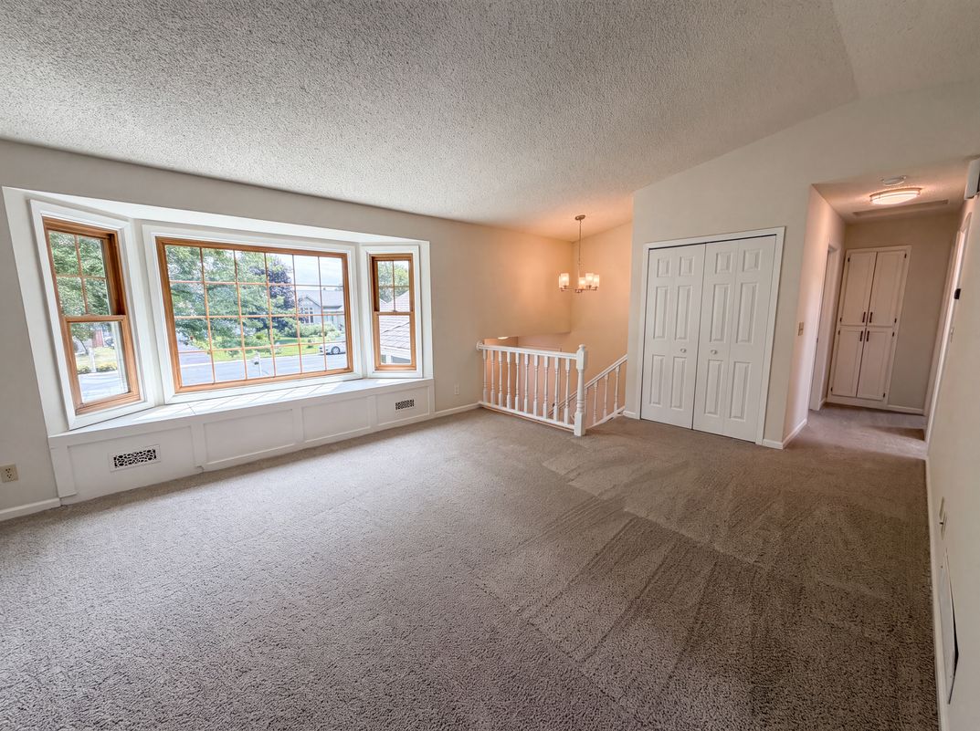Photo 3 of 25 of 4289 159th Ct W, Rosemount, MN