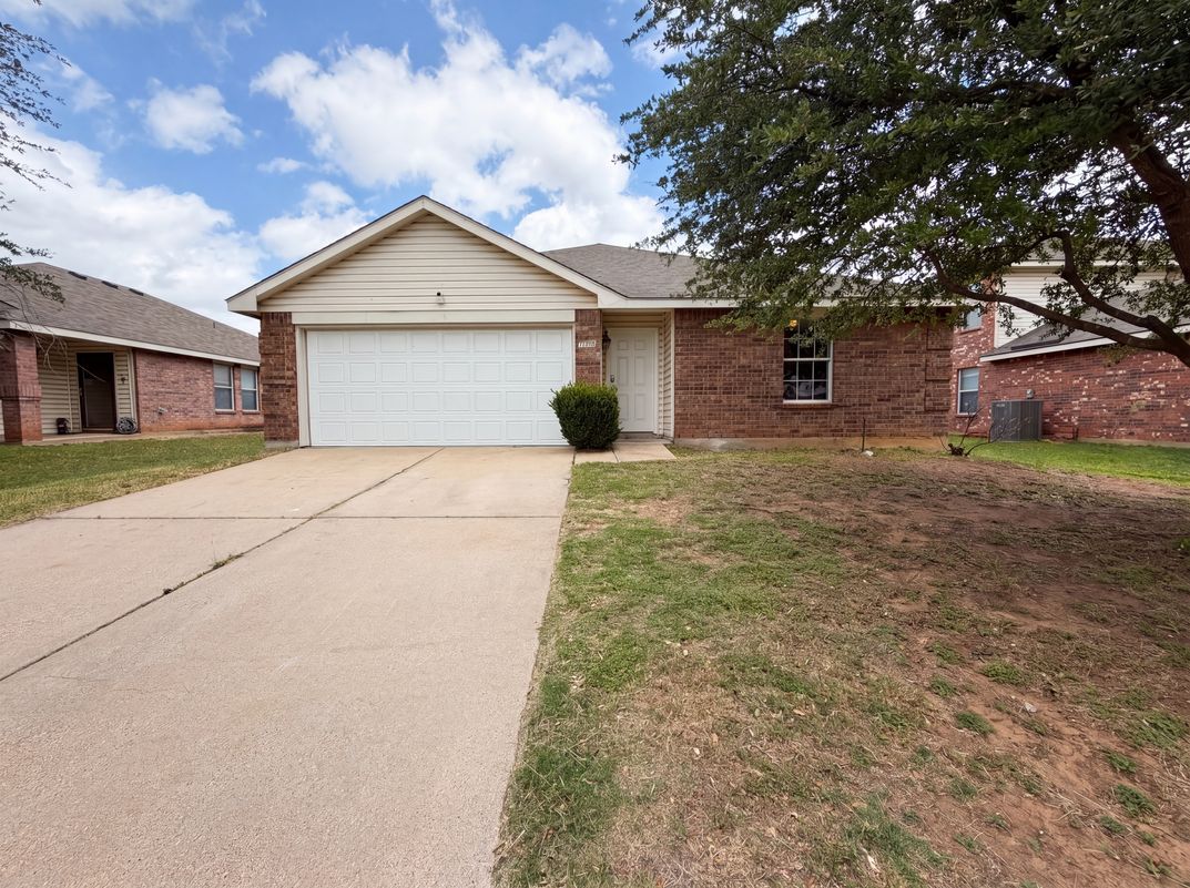 Property photo 1 of 1120 Beaverwood Ln