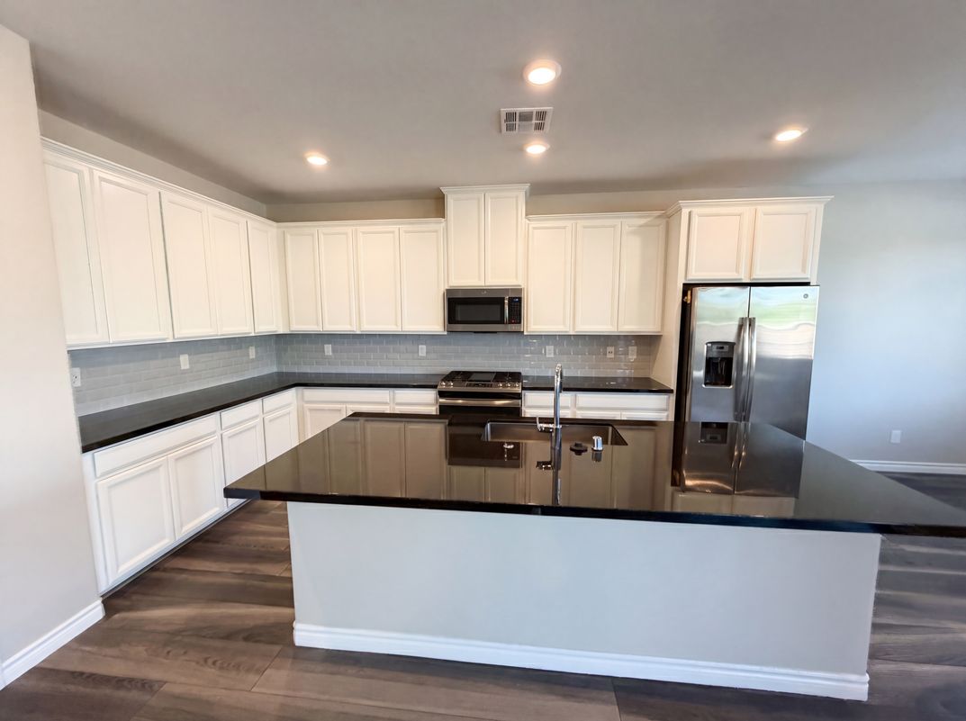 Photo 9 of 56 of 1418 Dire Wolf Ave, North Las Vegas, NV