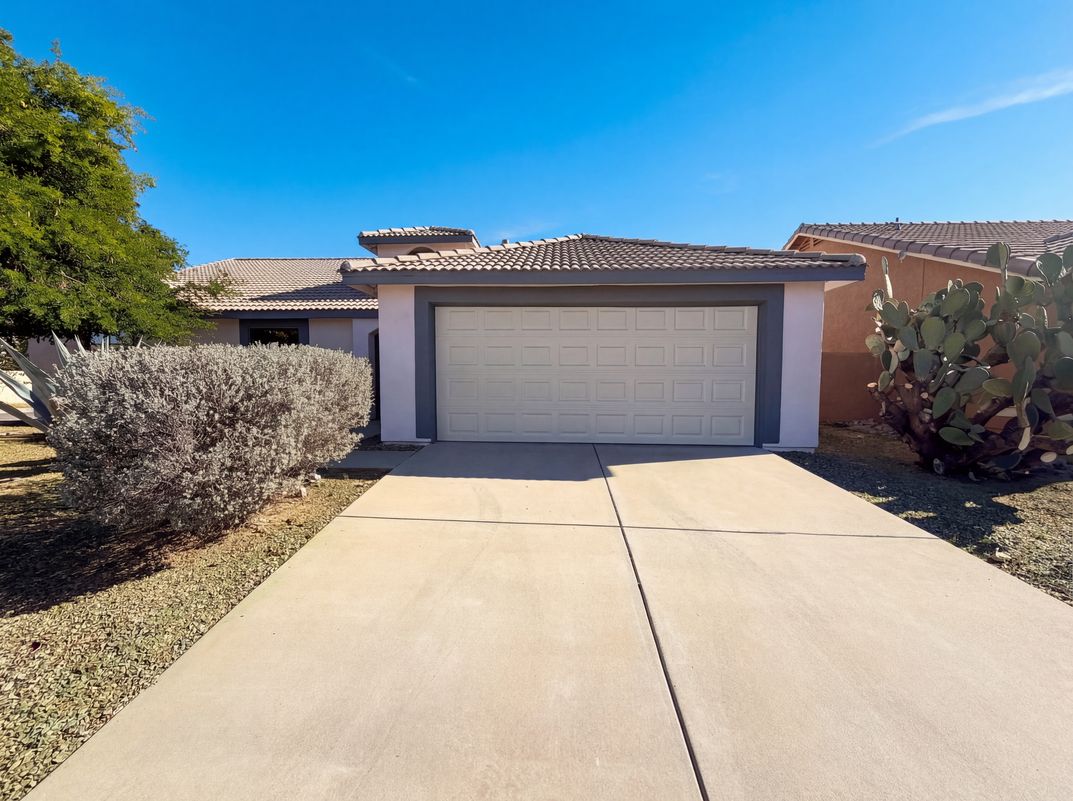Property photo 1 of 8049 S Carbury Way