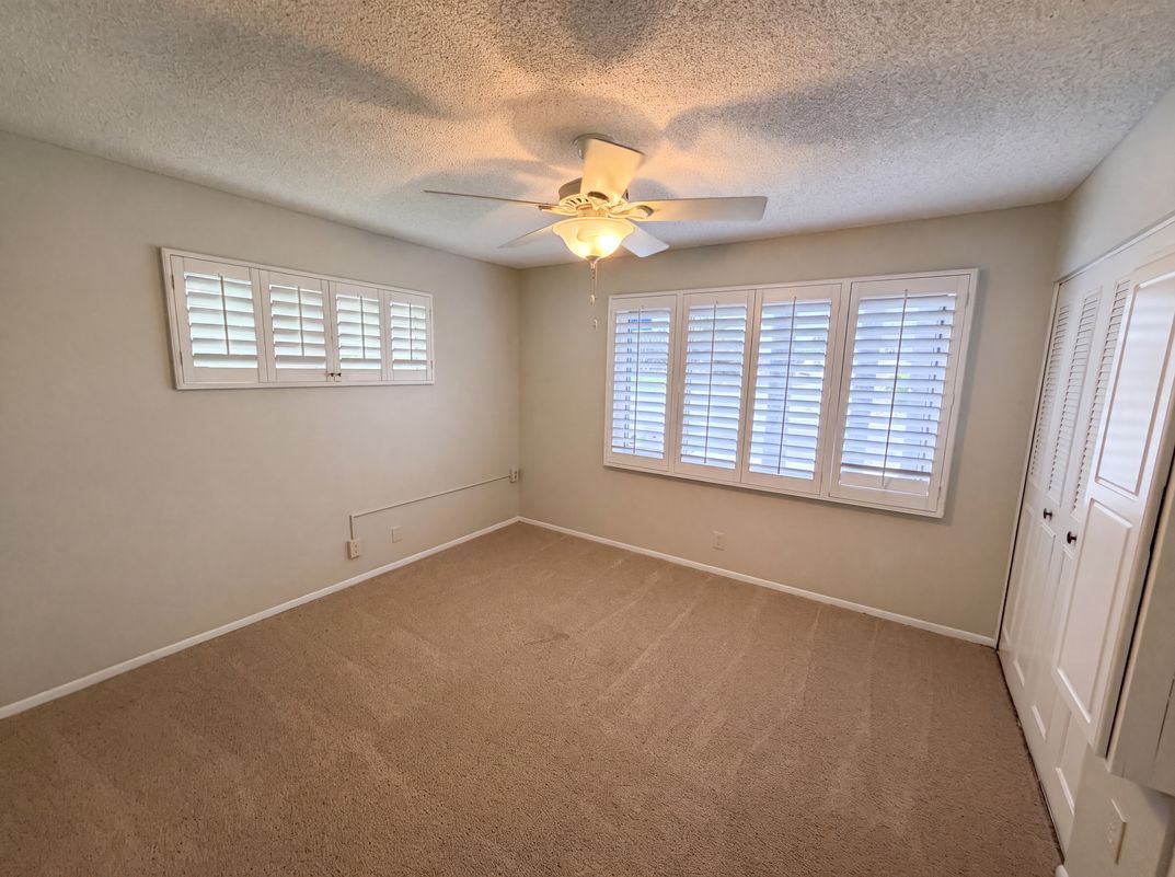 Photo 4 of 22 of 601 Palomar Dr, Hemet, CA
