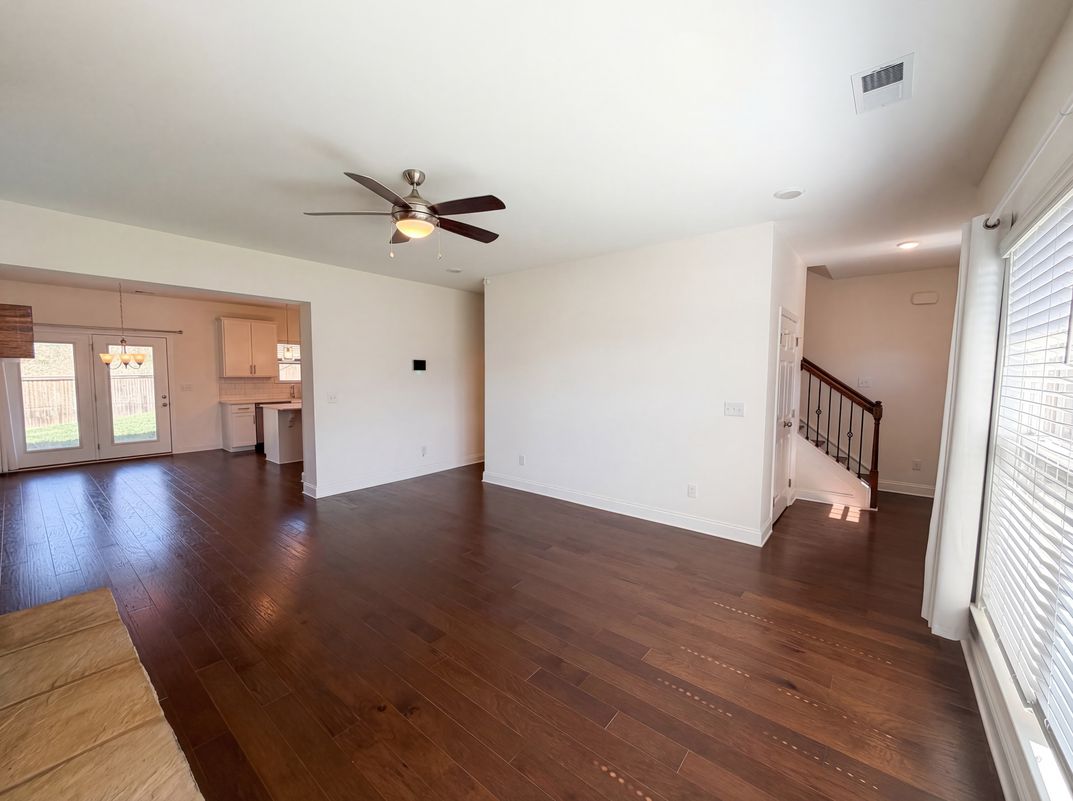Photo 19 of 44 of 2714 Green Ash Ln, Knoxville, TN