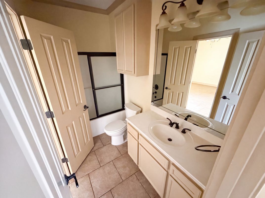 Photo 14 of 24 of 7945 Laurelwood St, Beaumont, TX