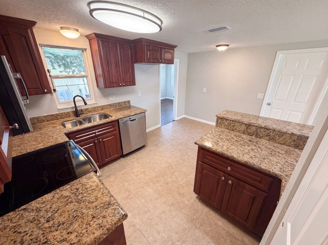 Photo 11 of 30 of 7037 Green St, New Port Richey, FL