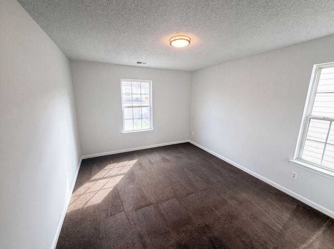 Photo 11 of 20 of 7553 Rutgers Cir, Fairburn, GA