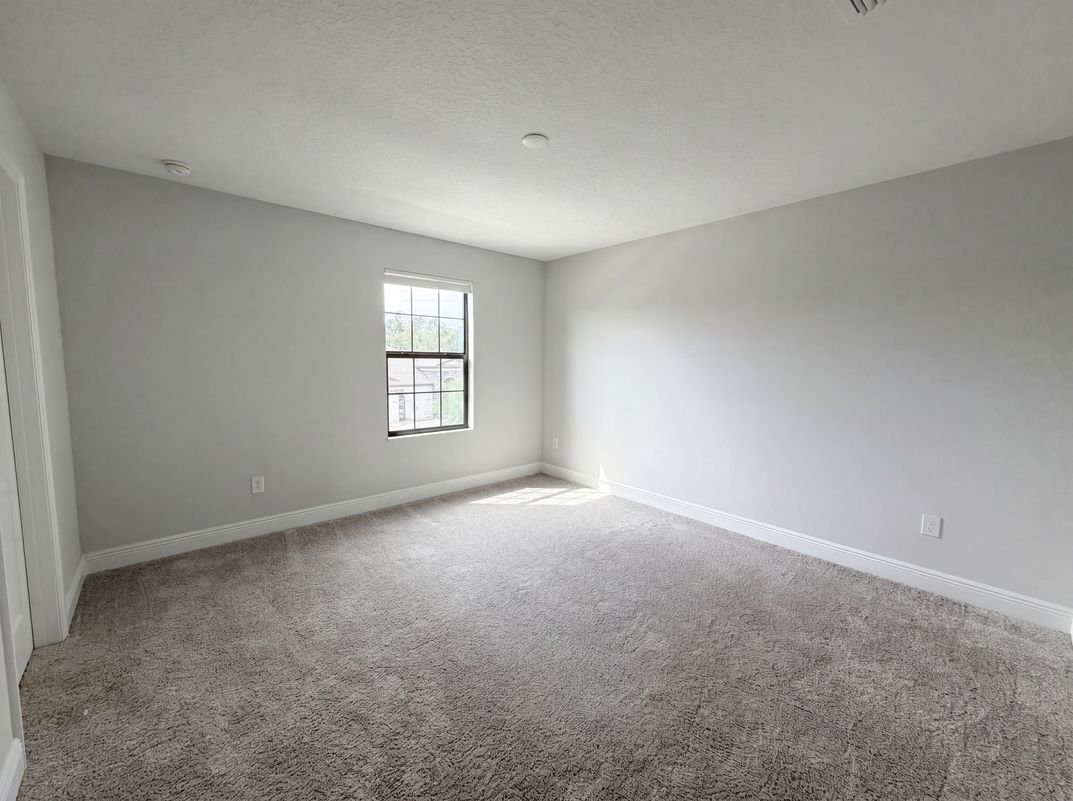 Photo 16 of 25 of 13176 Twin Bridges Dr, Riverview, FL