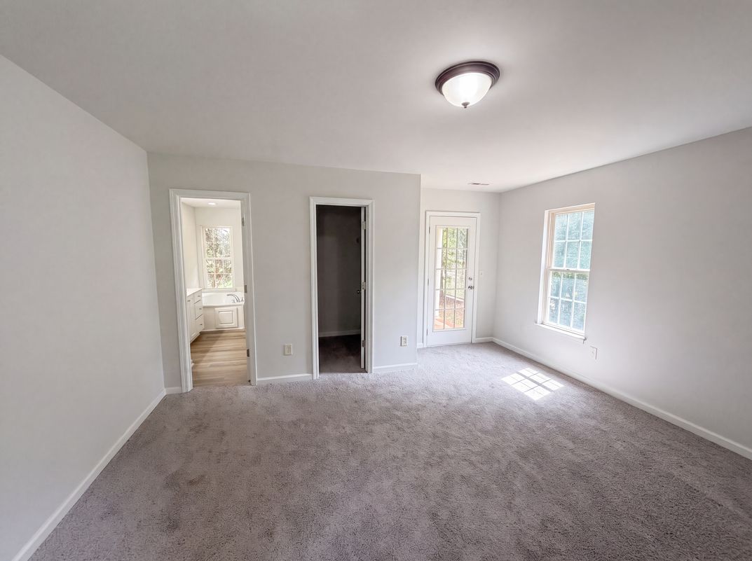 Photo 9 of 17 of 520 Patriot Way, West Union, SC