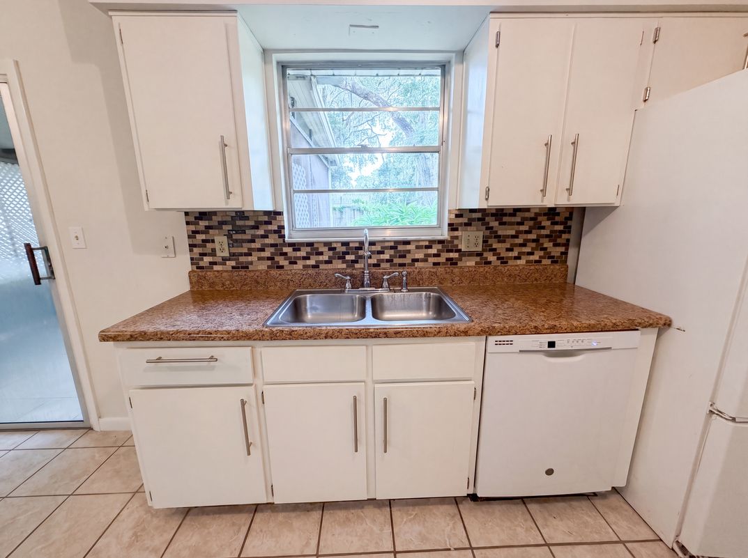 Photo 8 of 21 of 6854 Holly Hill Rd, Melrose, FL