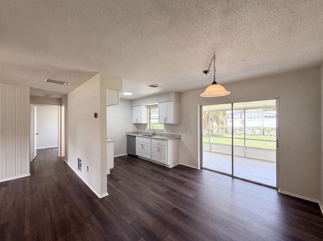 Photo 6 of 28 of 855 Murdock Blvd, Orlando, FL