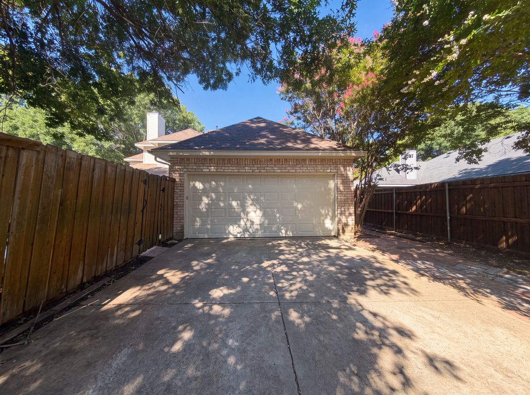 Photo 18 of 27 of 905 Ridgemont Dr, Allen, TX