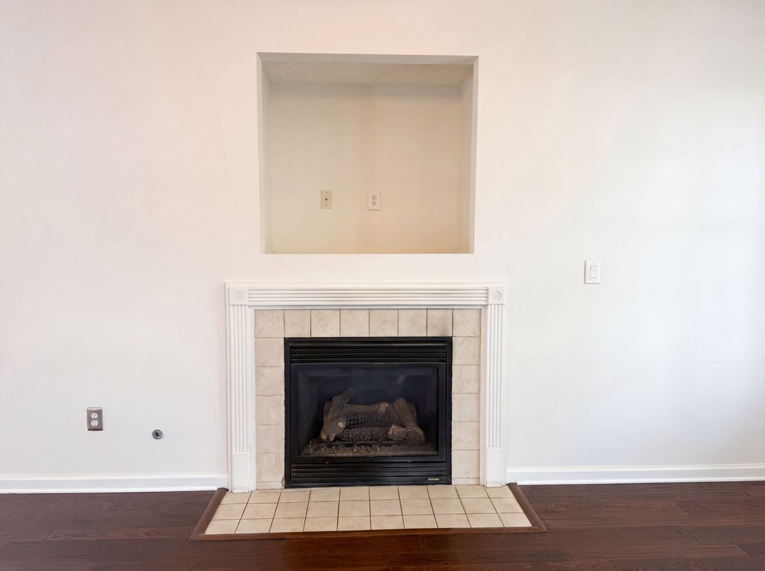 Photo 10 of 33 of 825 Summerville Dr, Delaware, OH