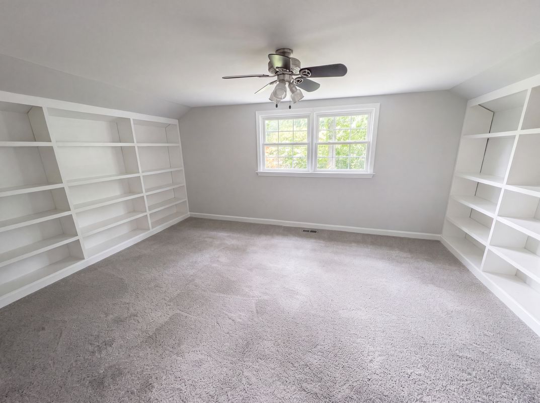 Photo 3 of 26 of 101 Bonito Dr, Yorktown, VA